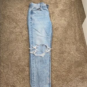 Ripped Knees Mom Jeans